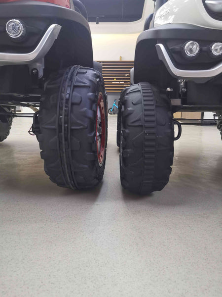 Rutas CR58 Mini Mercedes Benz Unimog 12V - Llantas de hule - Asientos de cuero - 4x4 con Control Remoto