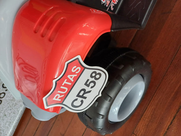 2025 Rutas Cr58 - Chispita - Color Rojo - Llantas plásticas - Asientos Plásticos - 2 Motores - Dosel - Control Remoto - Hasta los 4 años