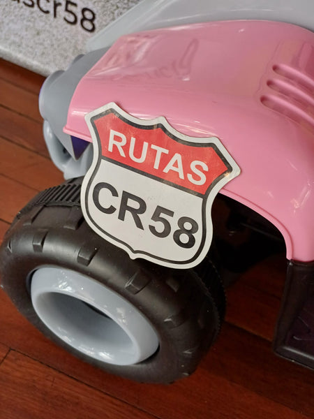 2025 Rutas Cr58 - Chispita - Color Rosada - Llantas plásticas - Asientos Plásticos - 2 Motores - Dosel - Control Remoto - Hasta los 4 años