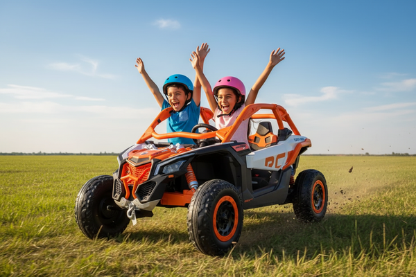 Rutas Cr58 • UTV Can-Am Maverick 24V • Naranja • Llantas de hule • 2 Asientos de cuero • Cuatro motores • Pantalla de video • Control Remoto • Hasta 8 Años • R26