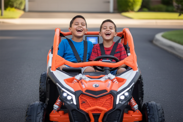 Rutas Cr58 • UTV Can-Am Maverick 24V • Naranja • Llantas de hule • 2 Asientos de cuero • Cuatro motores • Pantalla de video • Control Remoto • Hasta 8 Años • R26