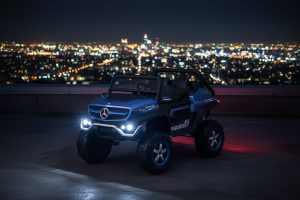 Rutas CR58 • Mercedes Benz Unimog • Color Azul • 24 Voltios • Llantas de hule • 2 Asientos de cuero • 4 Motores • Pantalla de Video • Control Remoto • Hasta los 10 años • R26